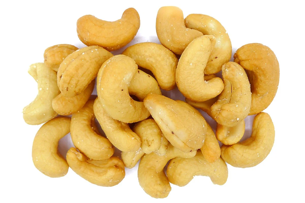 Large premium roasted cashews coated in a tangy salt and vinegar seasoning.
