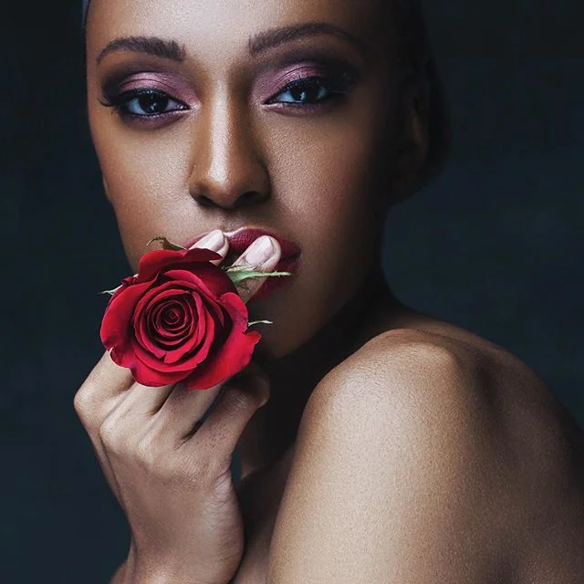 Photography: @leslieandrewsphoto model: @shalindaclarke Mua: @yvondasmithbeauty @franklinbackdrops #profoto #canon6dmarkii #beautyphotography #onelightsetup #saltmodel