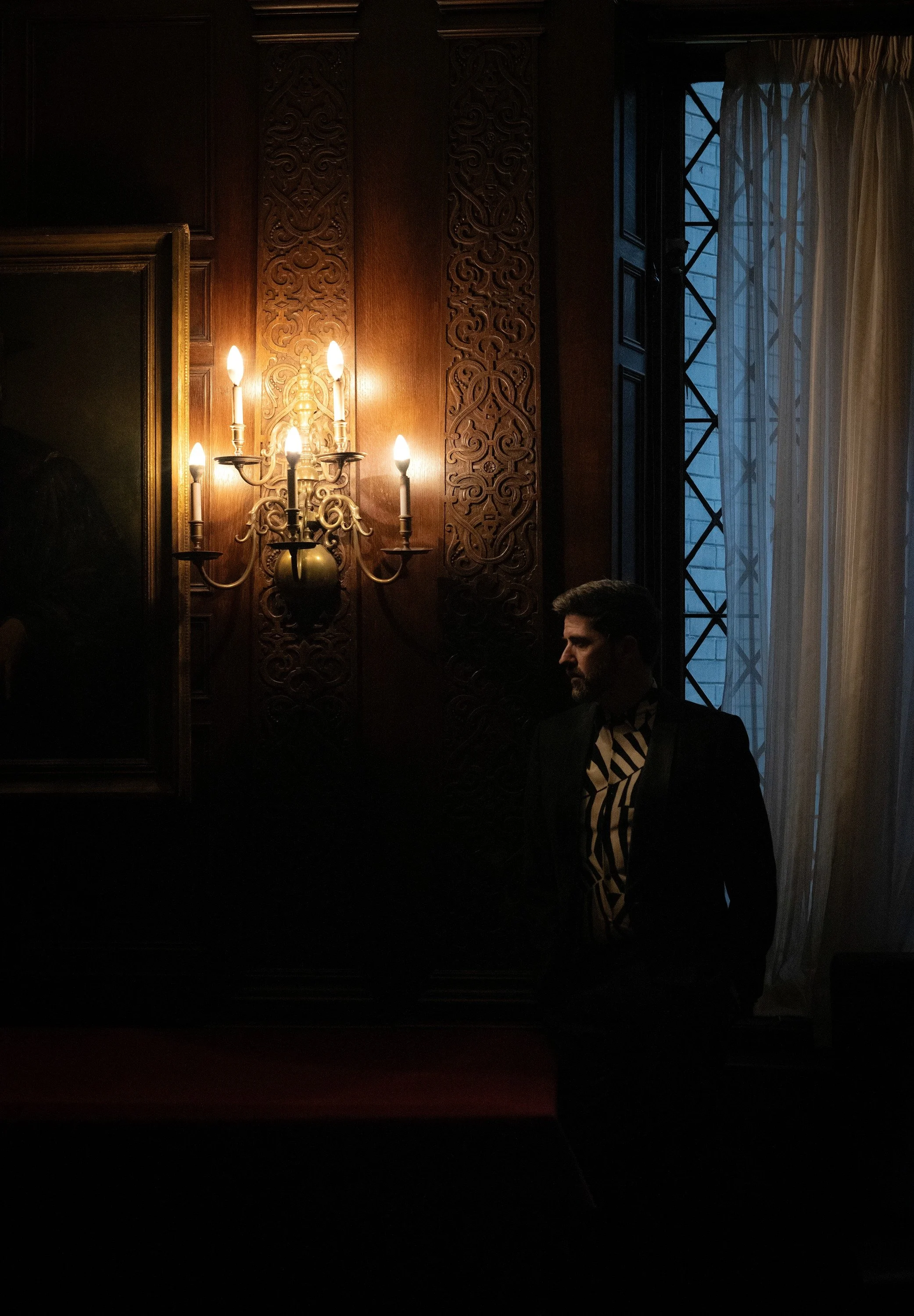 Dustin_Gledhill_press_portrait_2083x3000_web (3).jpg