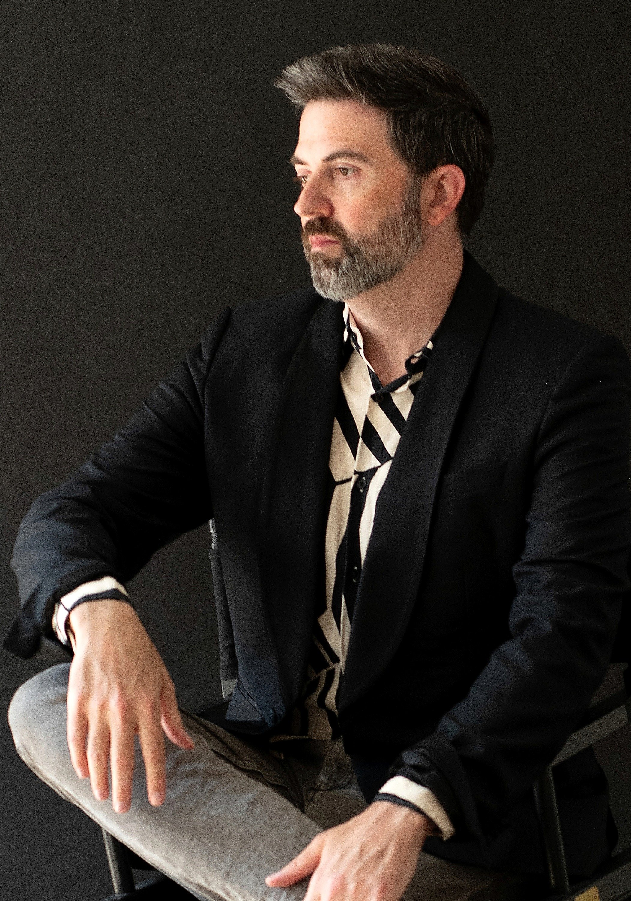 Dustin_Gledhill_press_portrait_2104x3000_web_v2.jpg