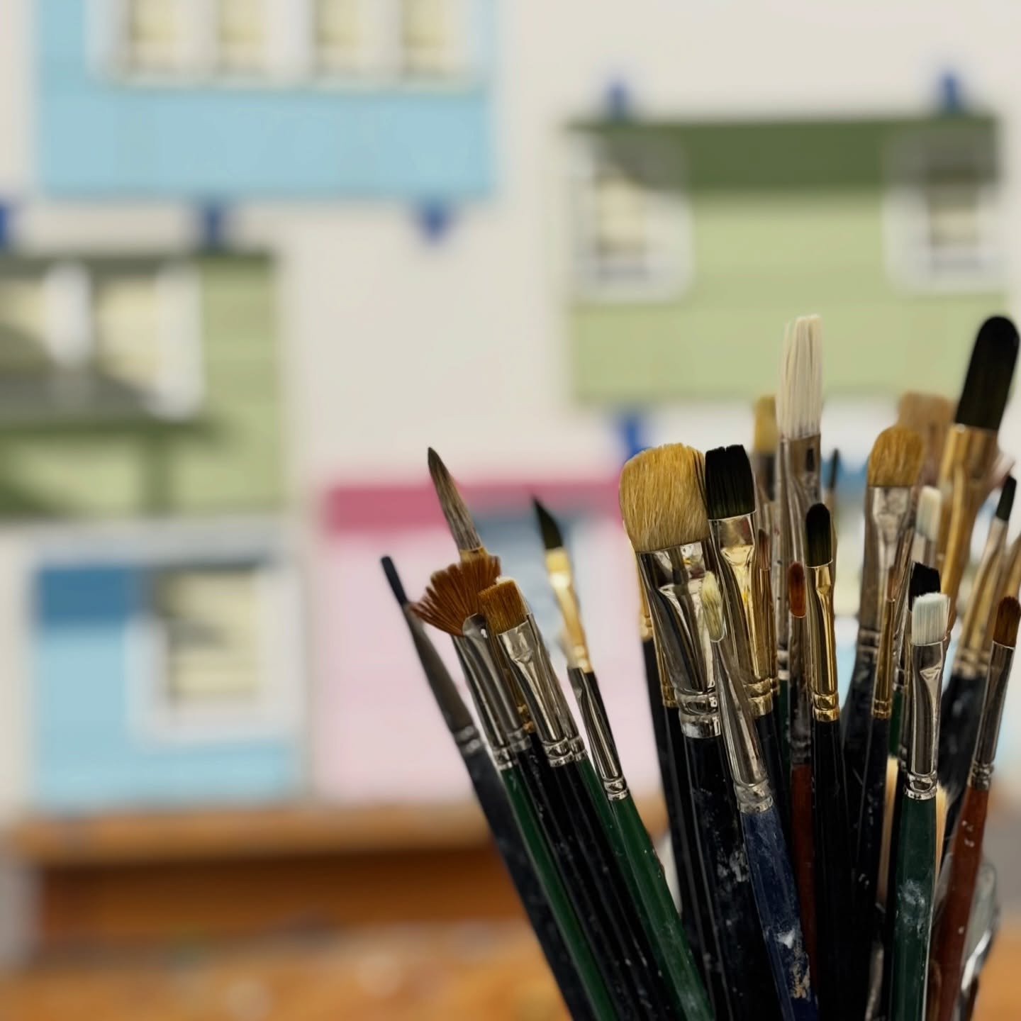 Lots of new works underway  in the studio

#nework #small #oilpainting #suburbia #catherineodonnellkids