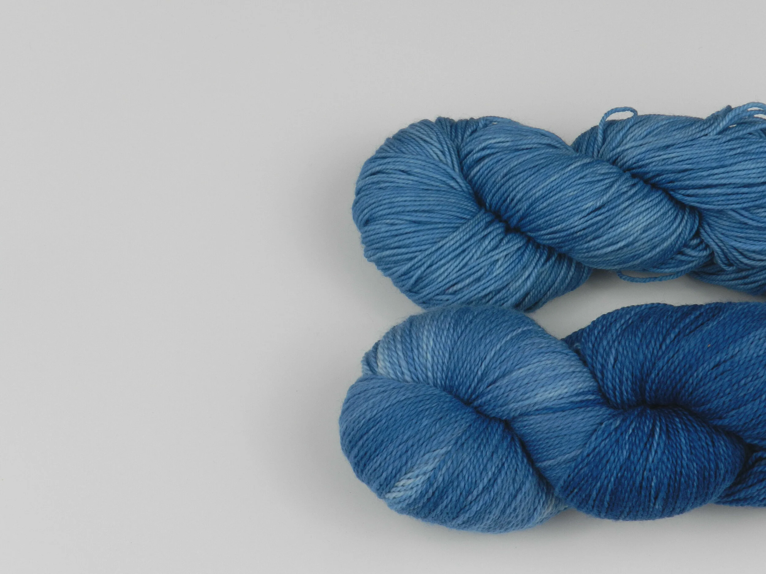 medium indigo