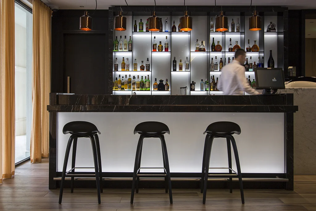 hotel8.jpg