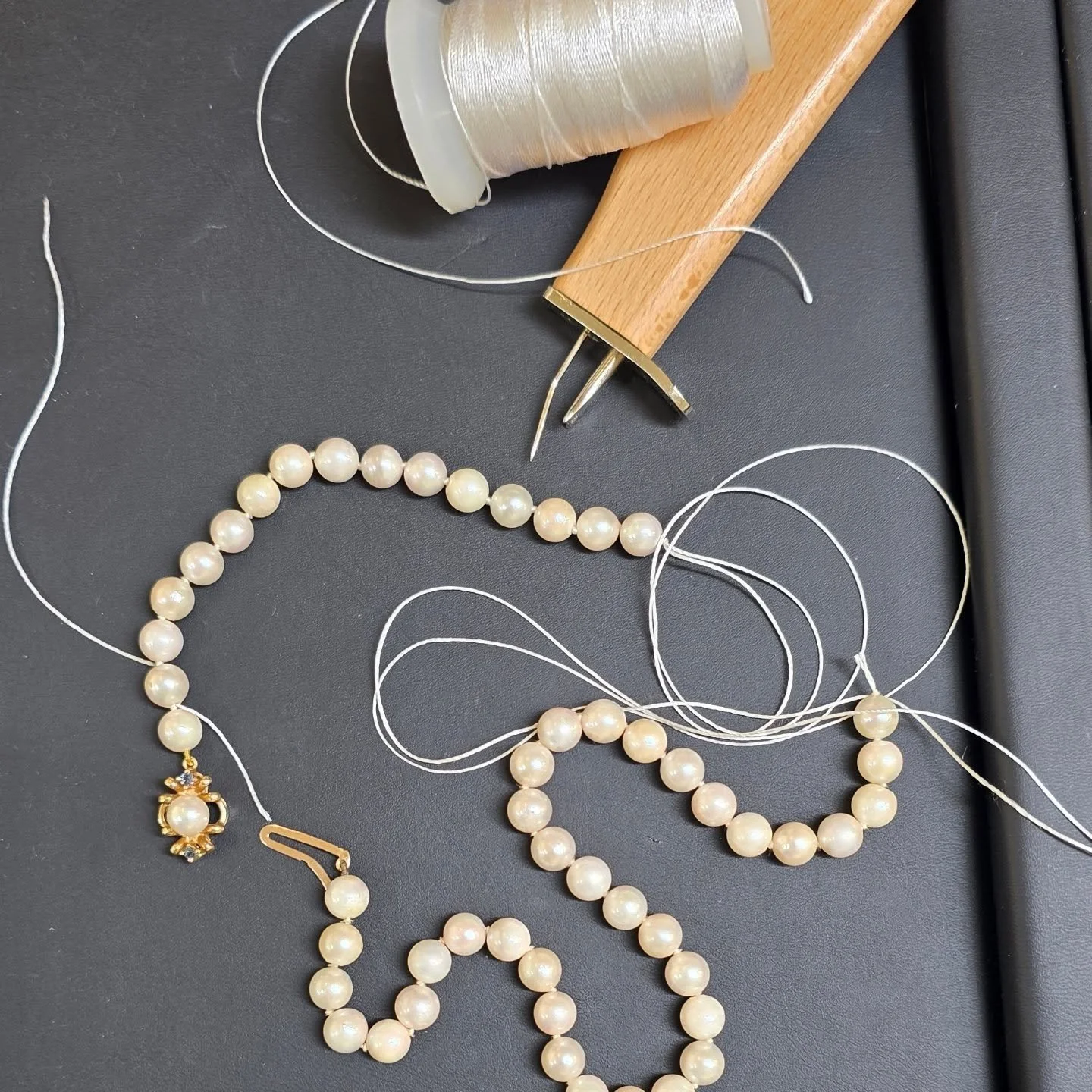 How long has that favourite necklace been sitting in a drawer instead of around your neck? Our necklace restringing service is all about bringing your pieces back to life so you can wear them confidently again. If a clasp is loose or the string is wo