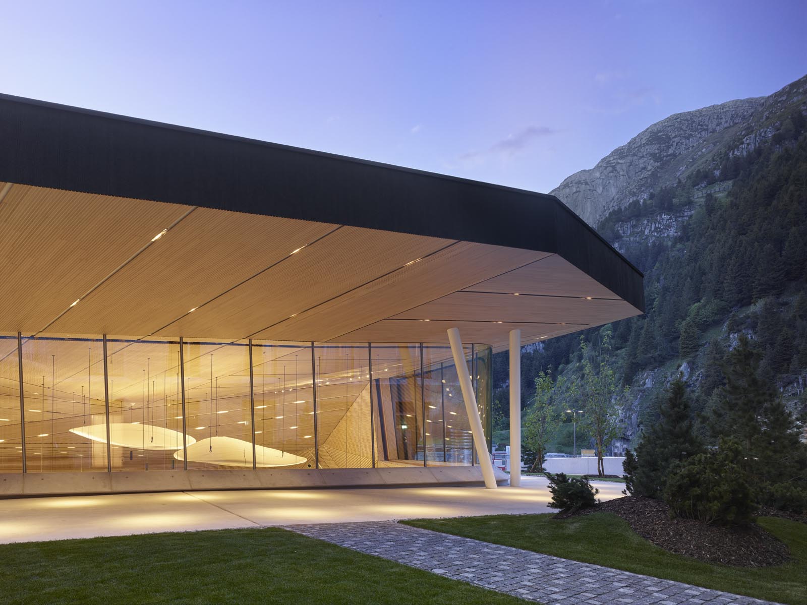 SSA_Andermatt CH-RH2721-0045-(C) Roland Halbe.jpg