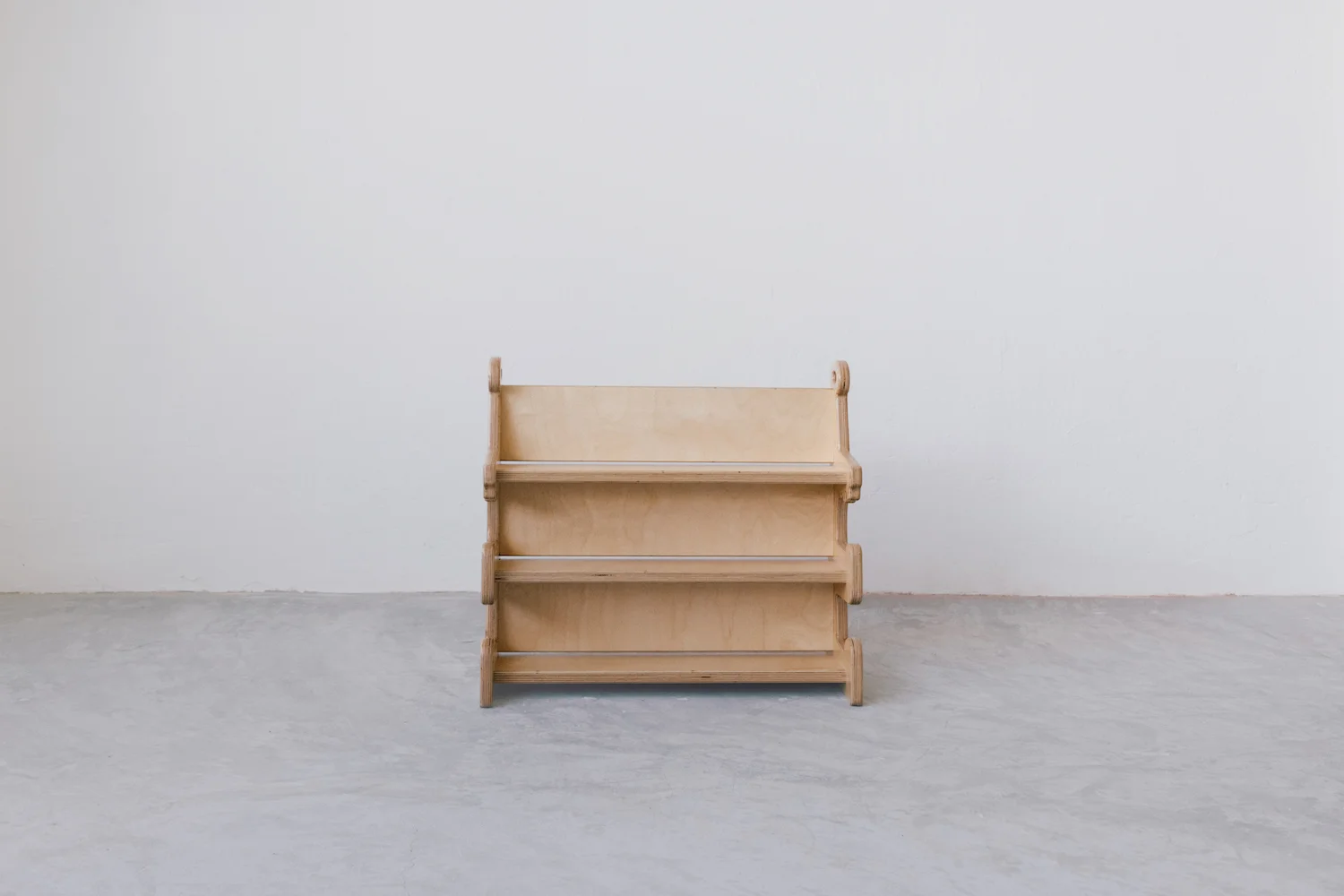 Bookshelf_Big_Front.jpg