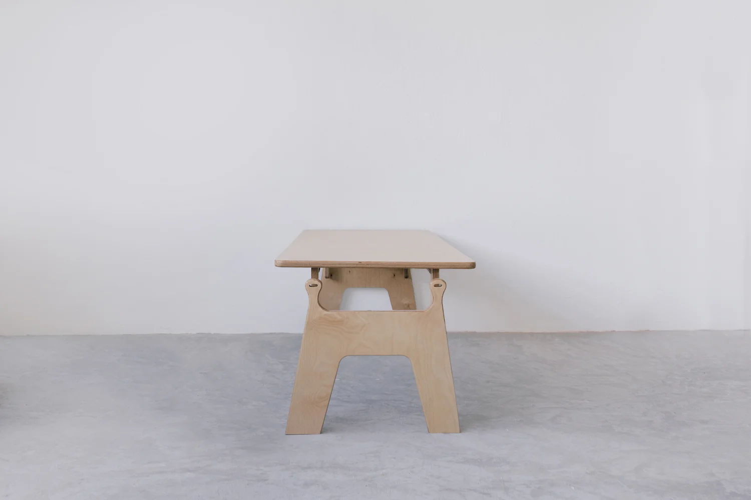 Table_Big_Side.jpg