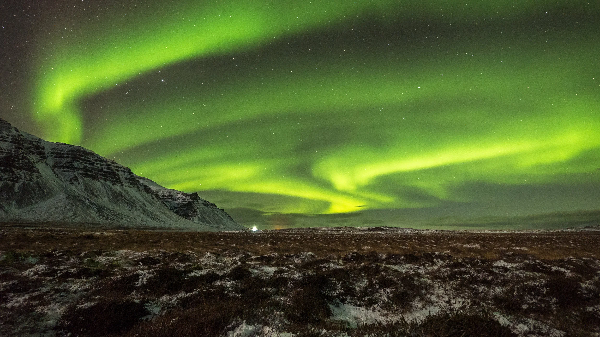 NorthernLightsMountian2.jpg