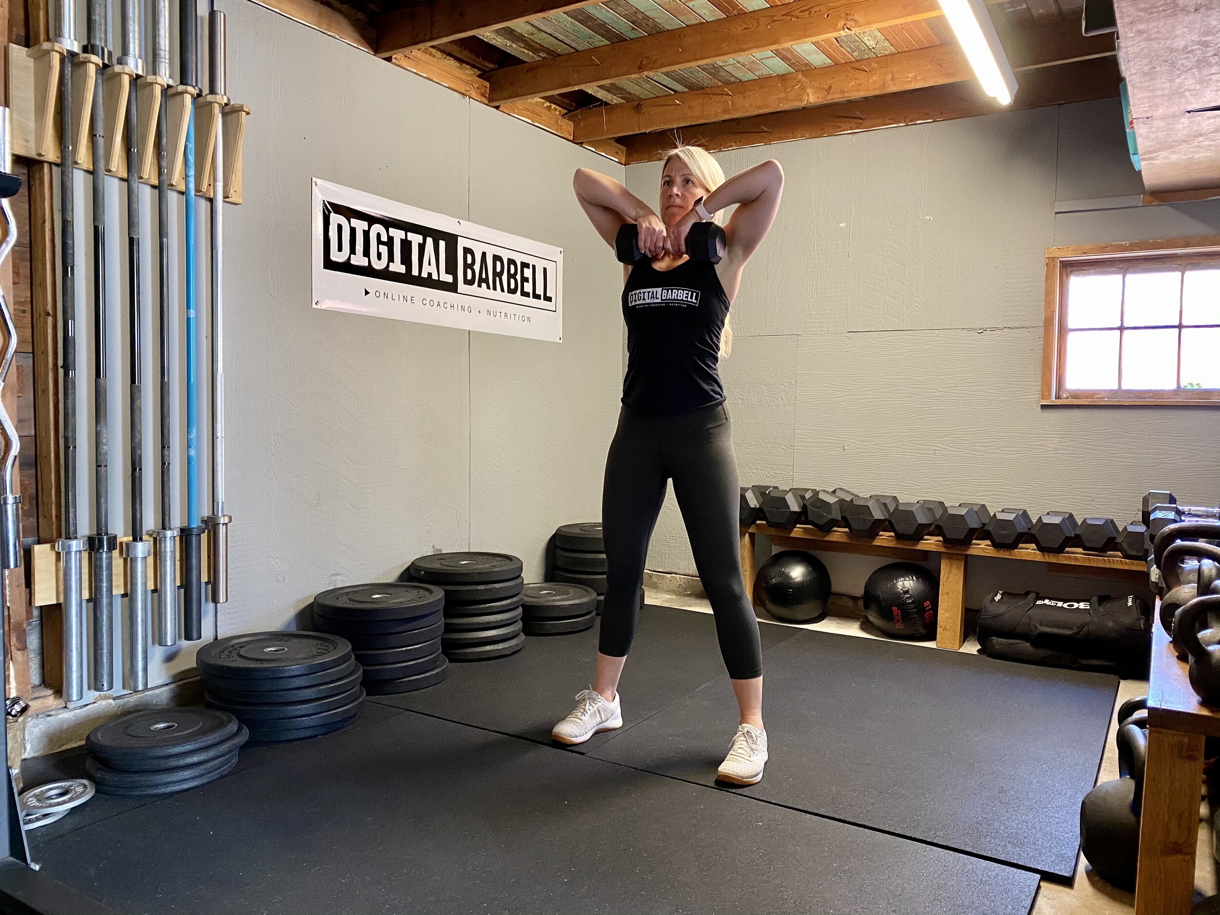 Full Range of Motion: Knee & Hips are open before dumbbell is pulled to the collar bone