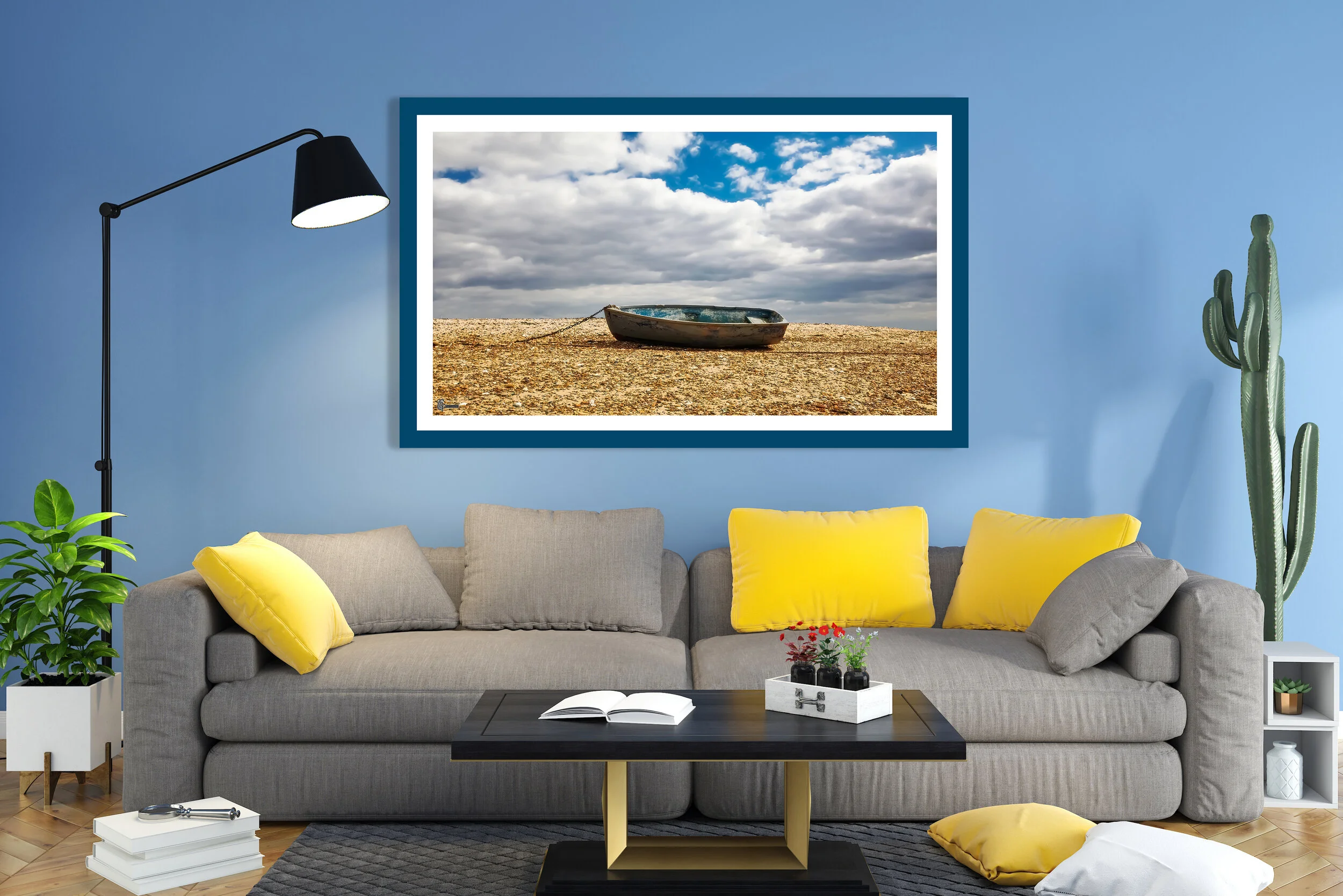 Boat on Shingle2.jpg