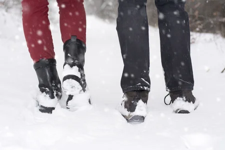 50277578_S_snow_winter_boots_man_woman.jpg
