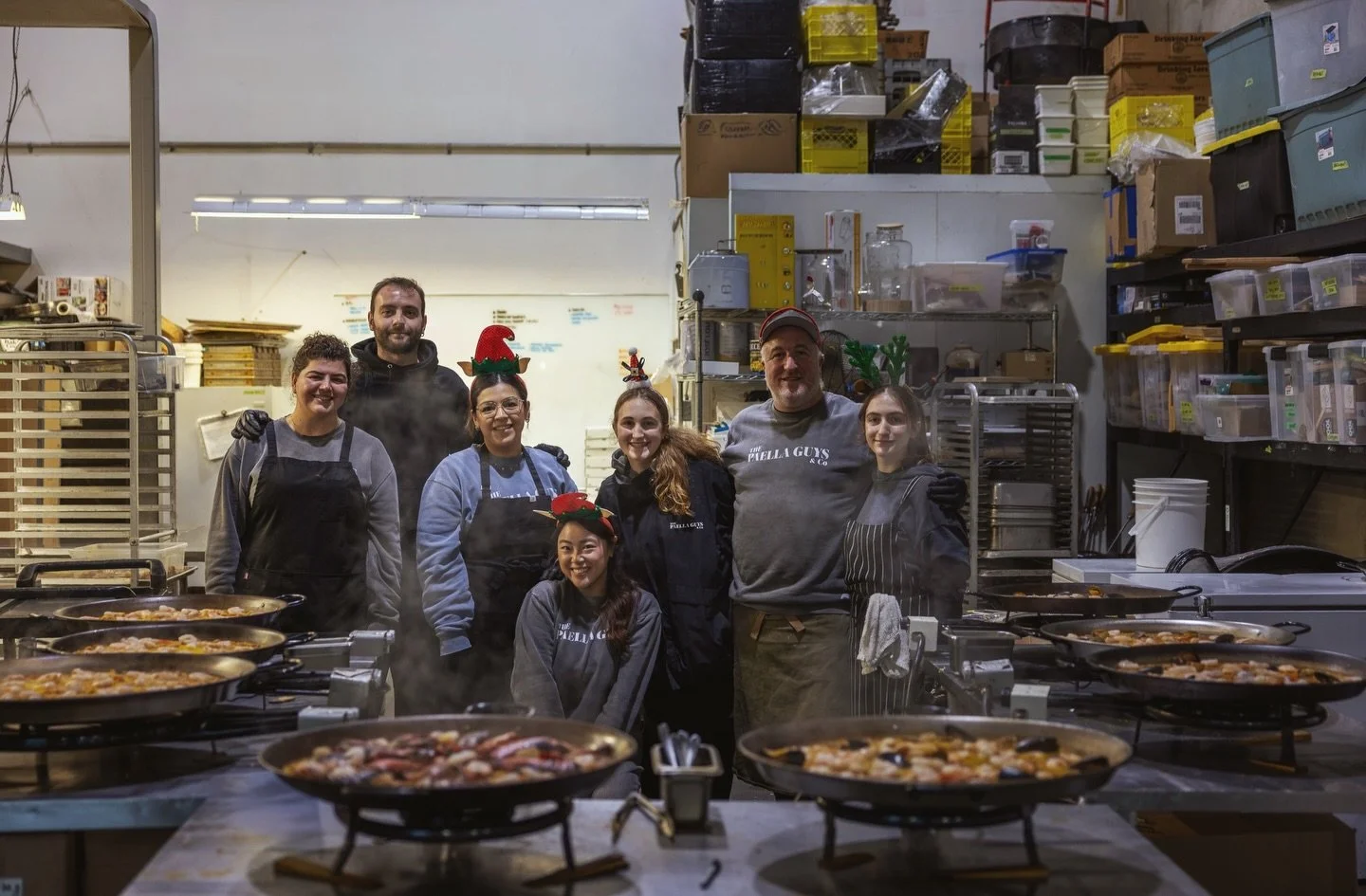 Today, we want to pause and simply say thank you.
Thank you for the love and support you have shown our local catering company over the years.

Today is Navidad, and it feels like the perfect moment to be grateful. Grateful for your trust, your conti