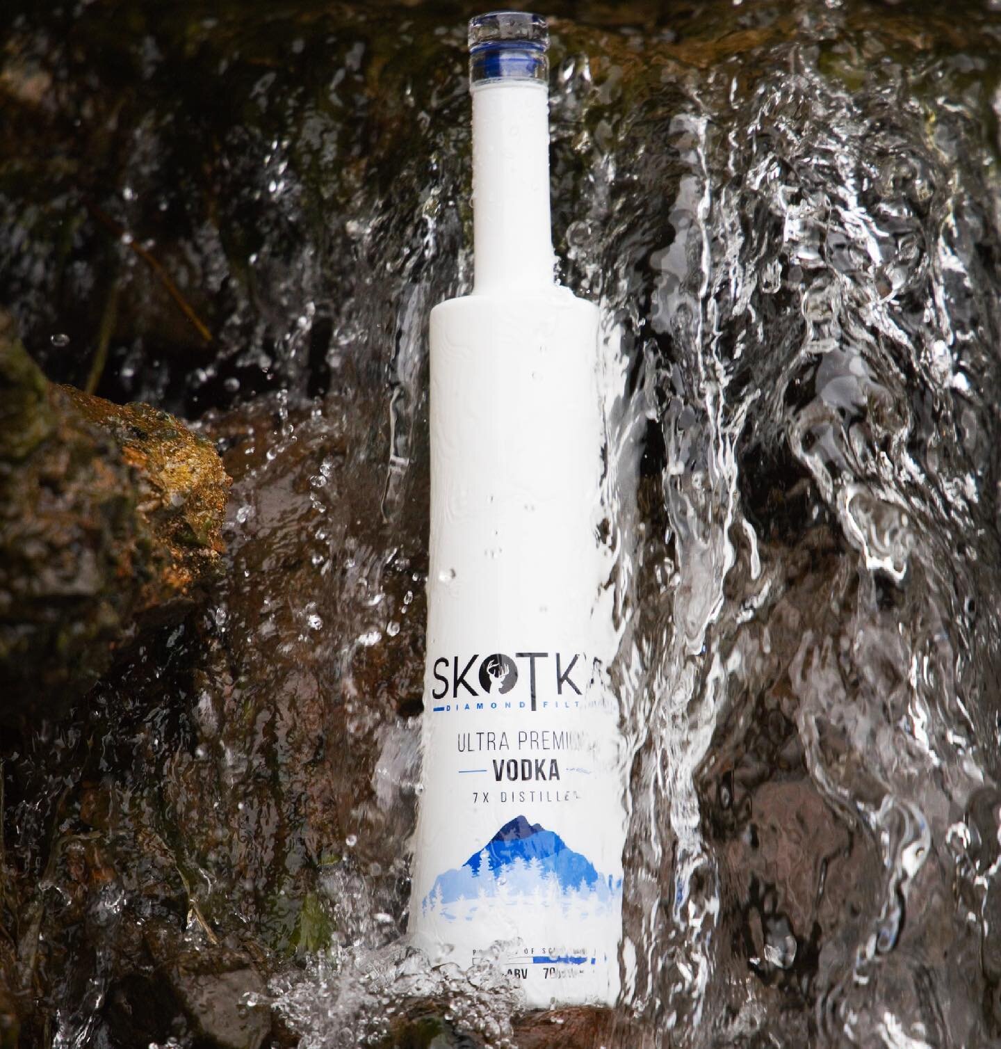 Try something new this weekend.🍸 SKOTKA Vodka is distilled using Scottish water, which ranks alongside the finest in the world for its quality, purity and taste. #upgradeyourvodka #vodka #Scotland #madeinscotland #fridayfeeling #scottish