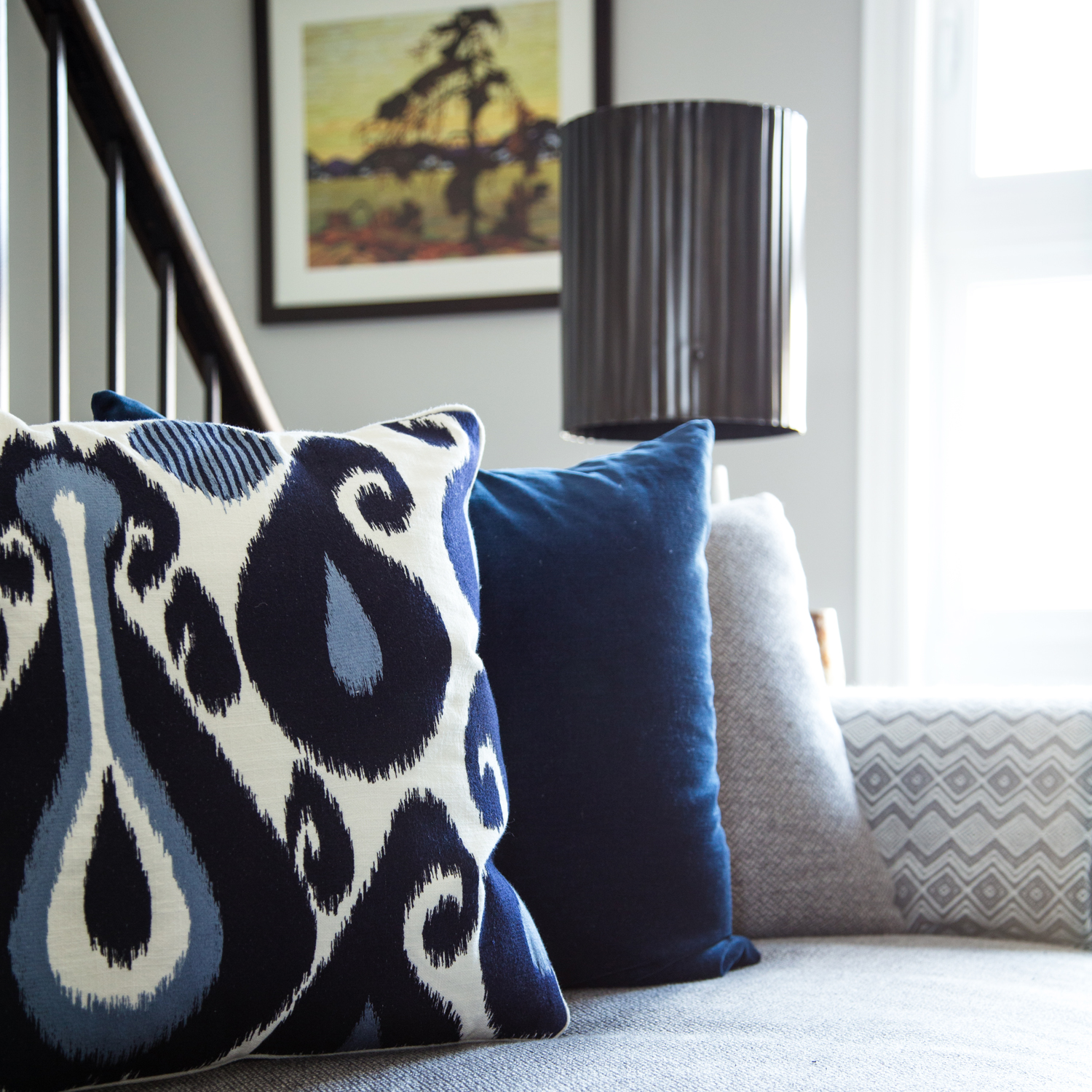 patterned-blue-cushion