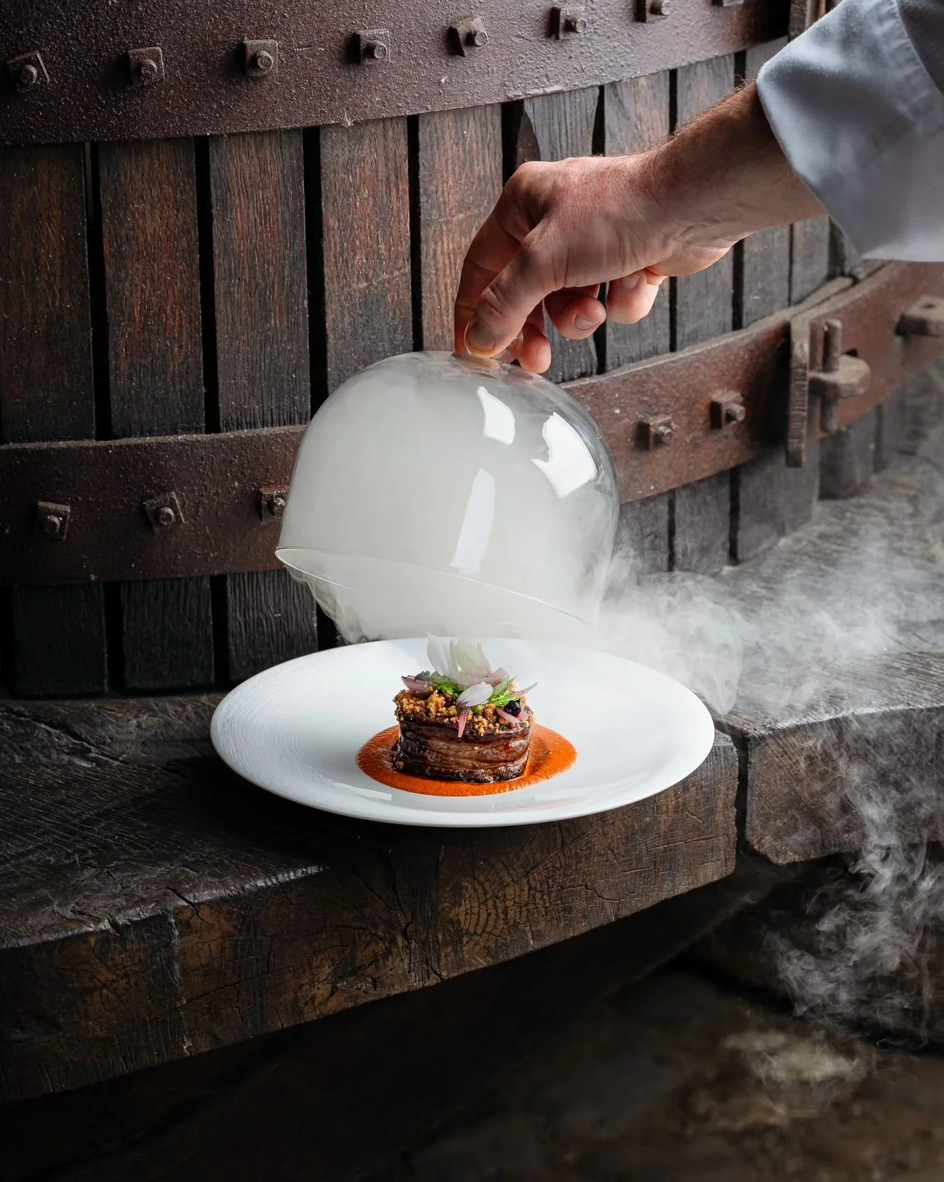 I had the most amazing time shooting with the team at @domaine_de_chateauvieux recently. I could spend days in this idyllic location 🙏
Thank you for your trust and warm welcome.