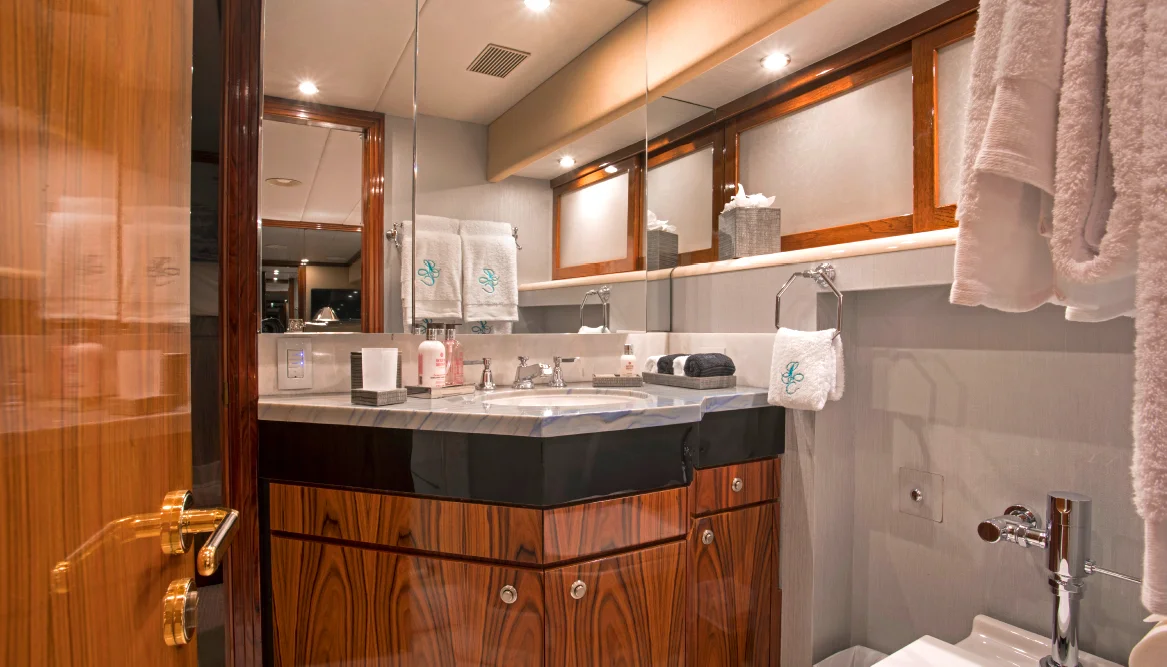 Starboard Guest Bathroom