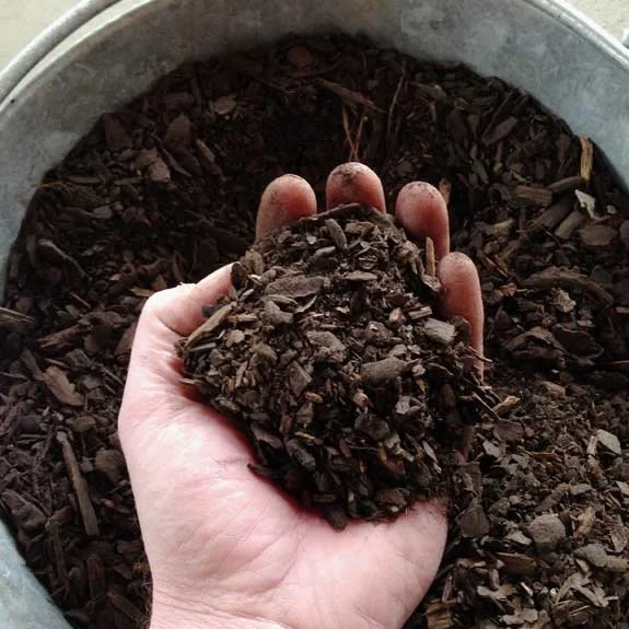 Soil Pep (Small Bark) This aged bark carries a more refined look; good for flat, non-windy areas.