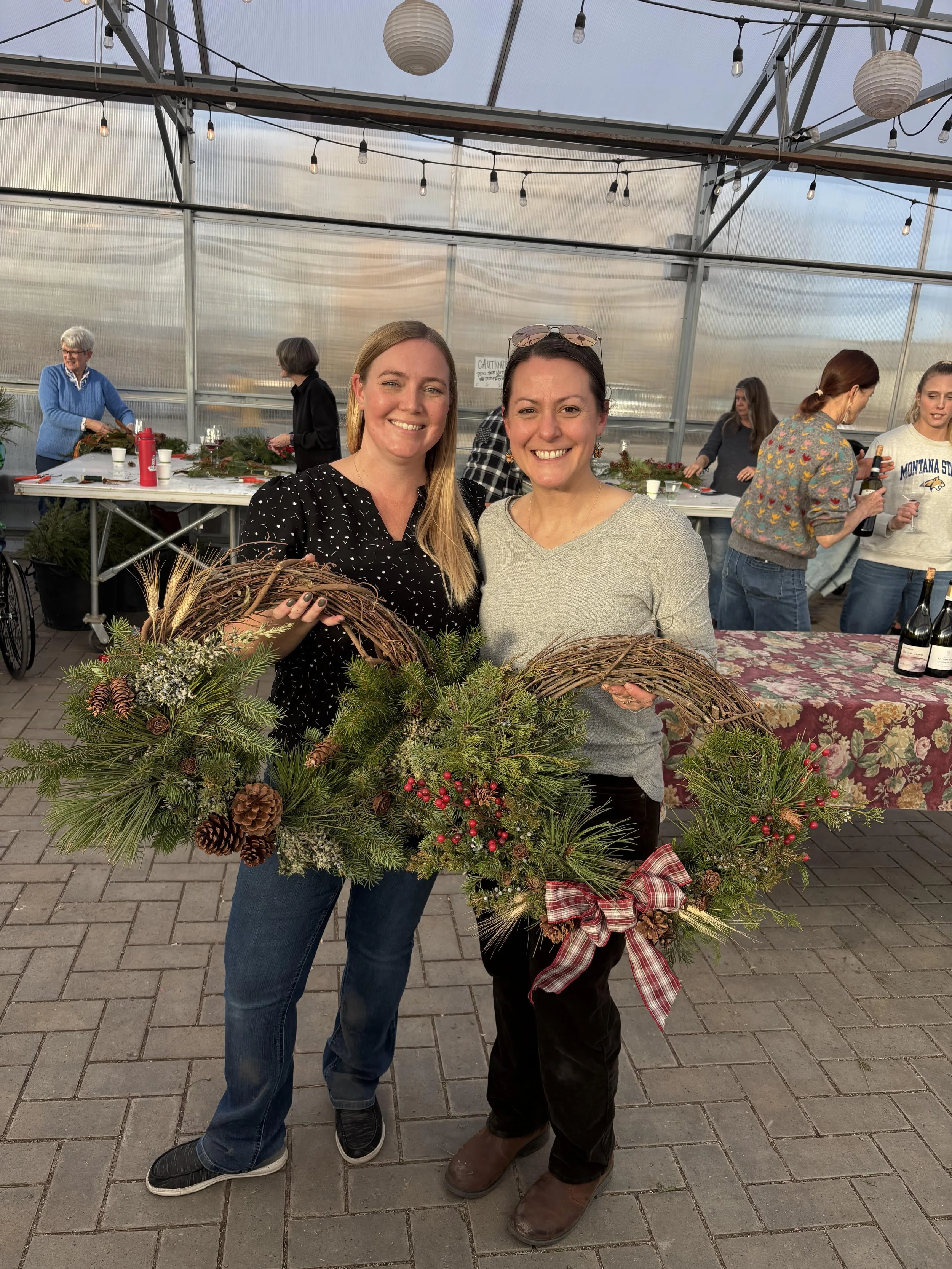particpants wreath and wine.jpg