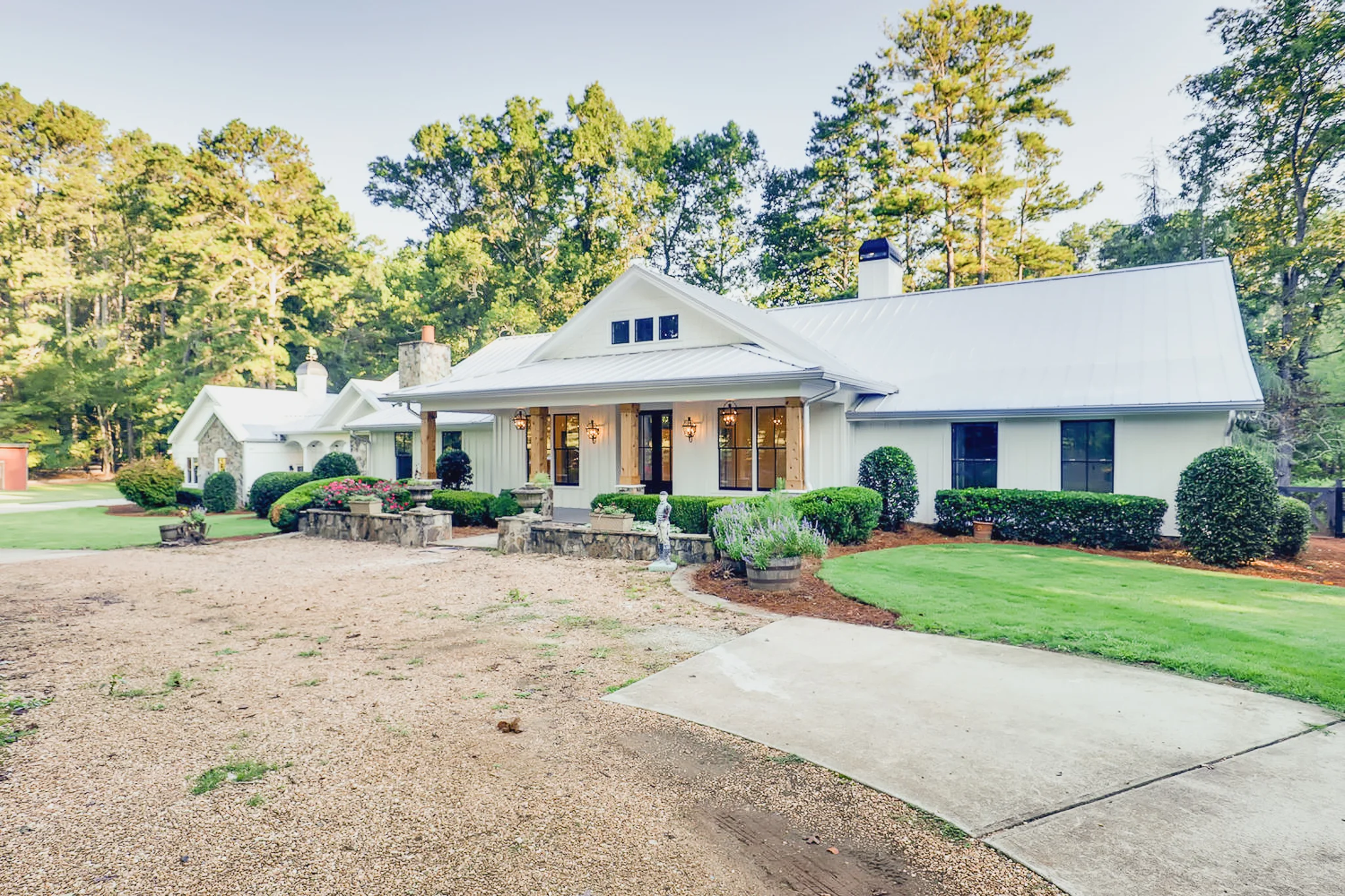 500 Dorris Rd Alpharetta GA-large-001-082-Exterior Front-1500x1000-72dpi.jpg