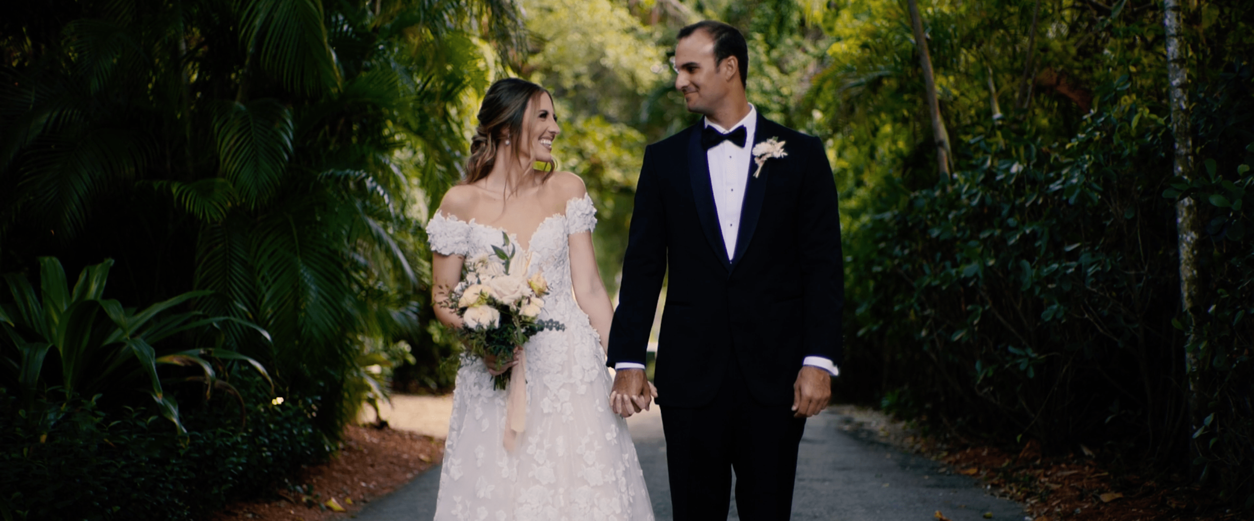 Paulina and José's Elegant and Intimate Wedding at Villa Woodbine