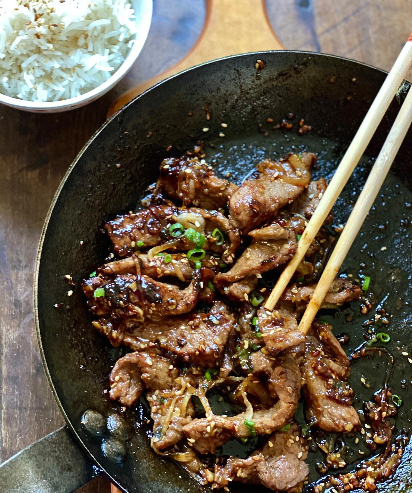 Bulgogi up in the #ediblekitchen from @iamskylarbush. Beef from @tngrassfed marinated in soy, sugar, sesame... stir-fried in a scorching hot pan until caramelized. Skylar learned this recipe from a sushi master he worked with years ago. A umami dream