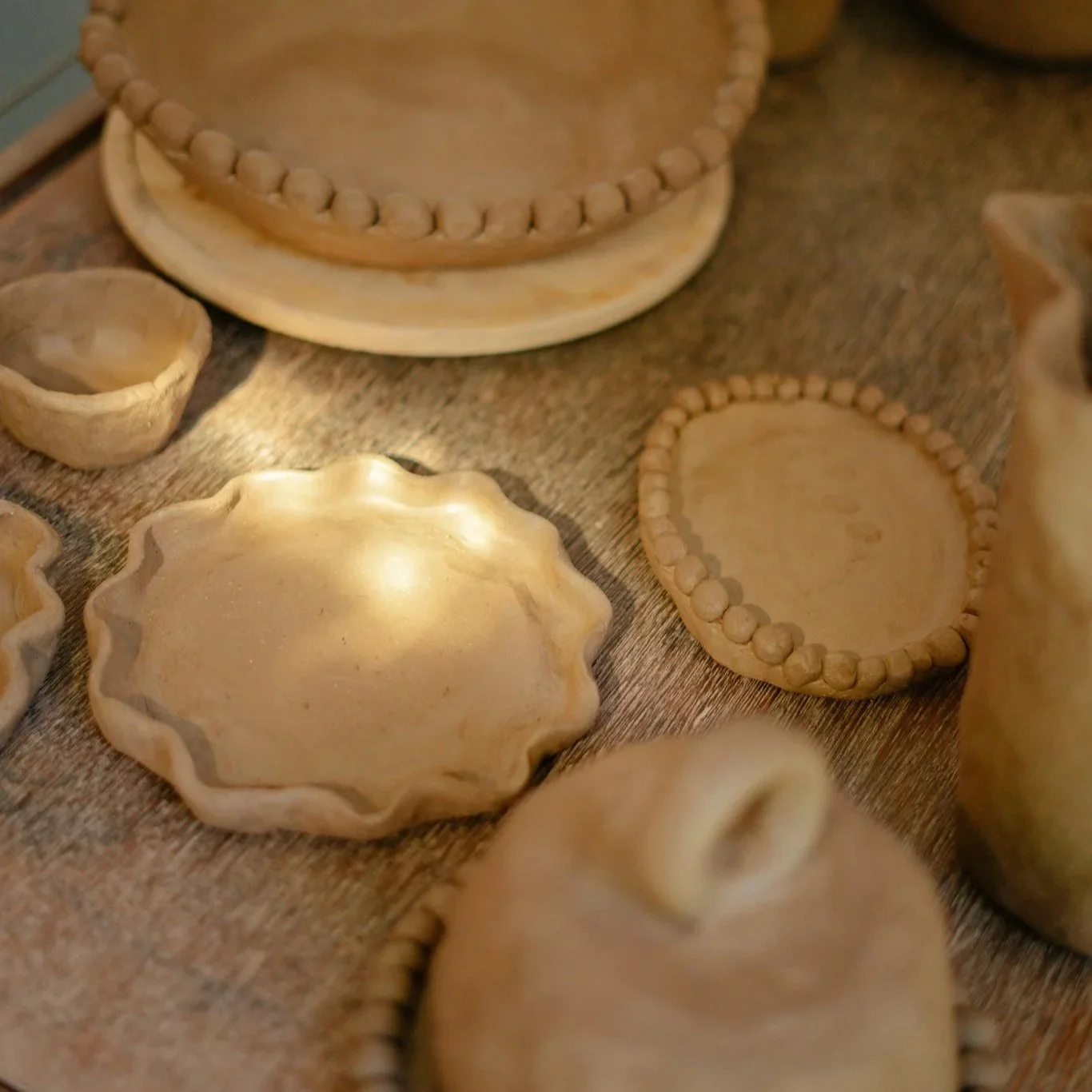 Clay, coffee & croissants. Pottery Workshops Byron Bay
