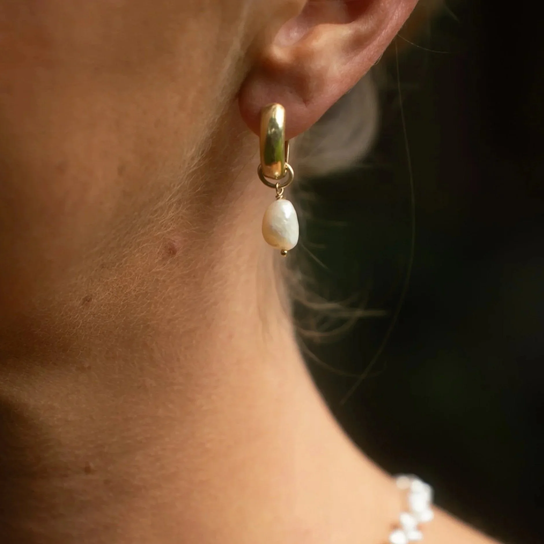 earring1model3.jpg