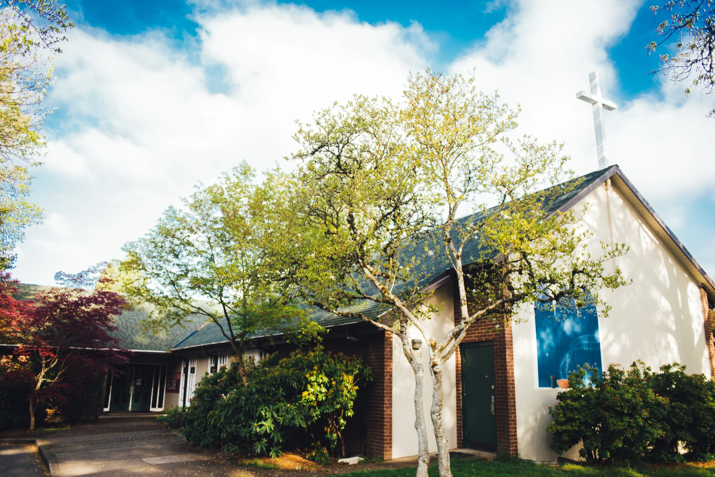 Our meetinghouse is located in the Maplewood neighborhood in southwest Portland, OR.