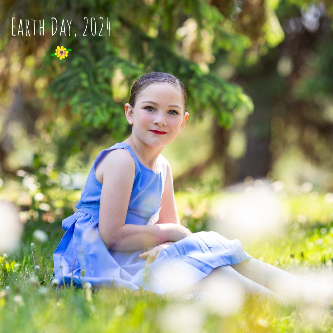 Happy Earth Day! Today we are celebrating our beautiful planet and hoping to inspire at least one person to make a sustainable switch in their lives! 🌸

Here are a few environmentally friendly swaps you can make at dance class: 

-Bring a reusable w
