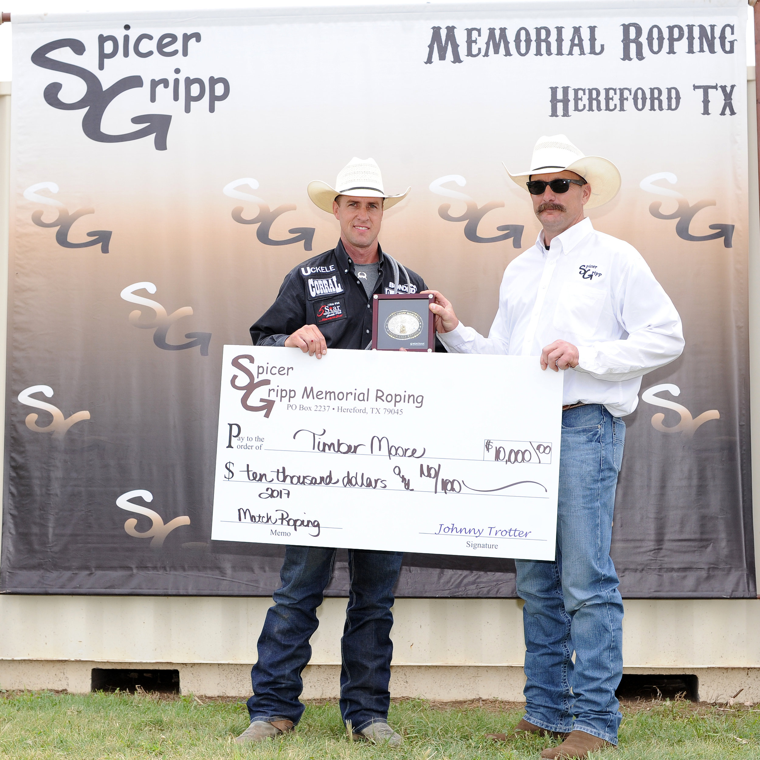 2017 SG CINCH Match Calf Roping Timber Moore Award.jpg