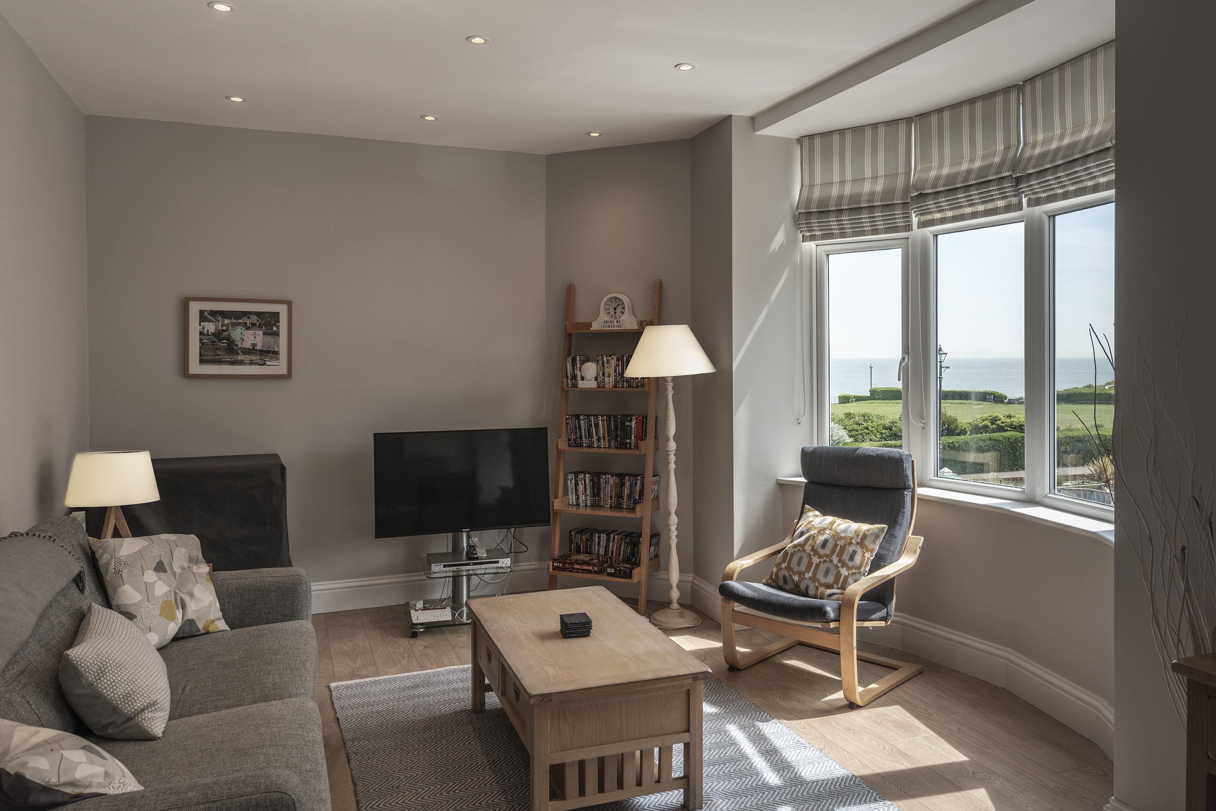 A-Living-Room-Kitchen-9969-V2.jpg