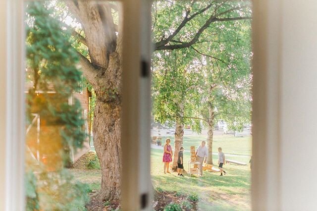 How is everyone? What is the view like from your window?  I always love looking out and snapping photos from the windows at @ericksonfarmstead during wedding receptions. It always feels so nostalgic, I can feel the memory of the photo even while livi