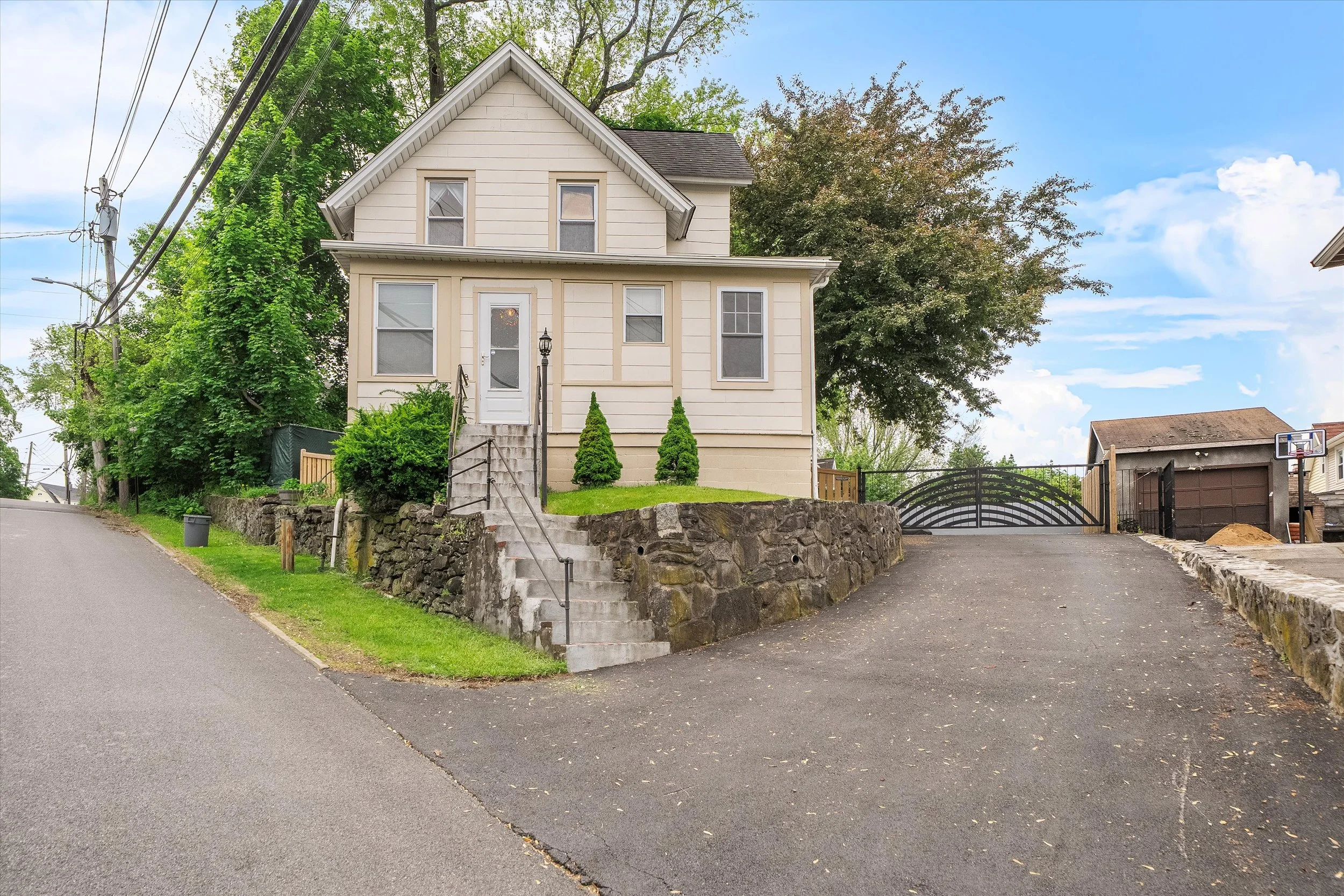 1219 Maple Avenue, Peekskill