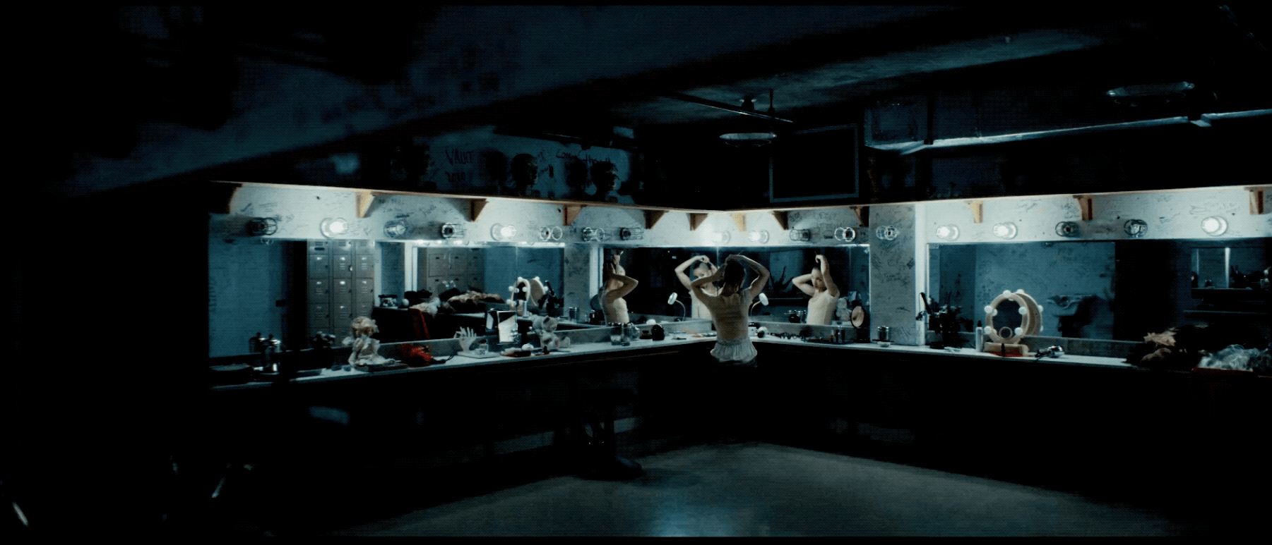 NW-01.2025-10-21 01_03_40.2025-12-08 18_51_20.gif