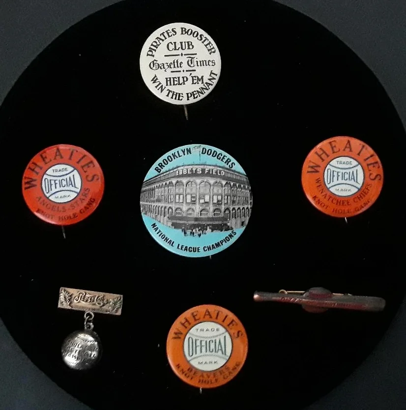 SPORTS MEMENTOS