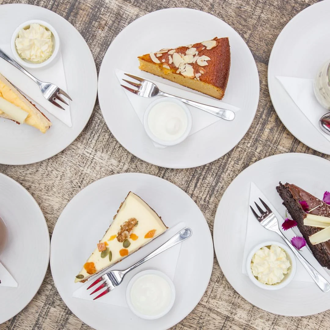 2-FOR-1 CAKES & DESSERTS