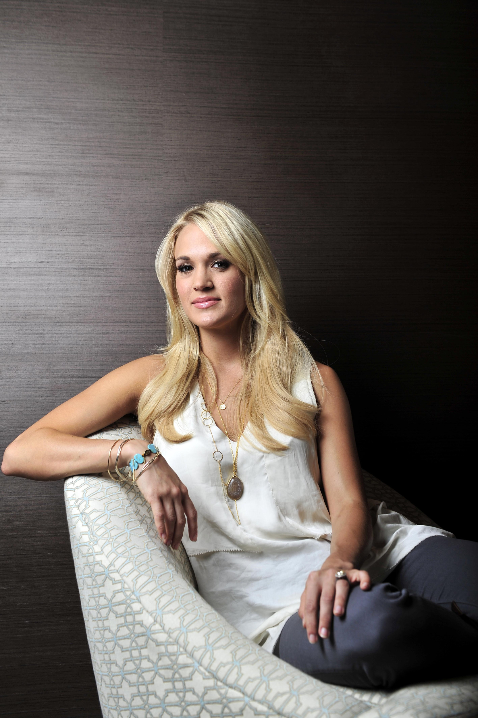 Carrie Underwood backstage at the Grand Ole Opry. 