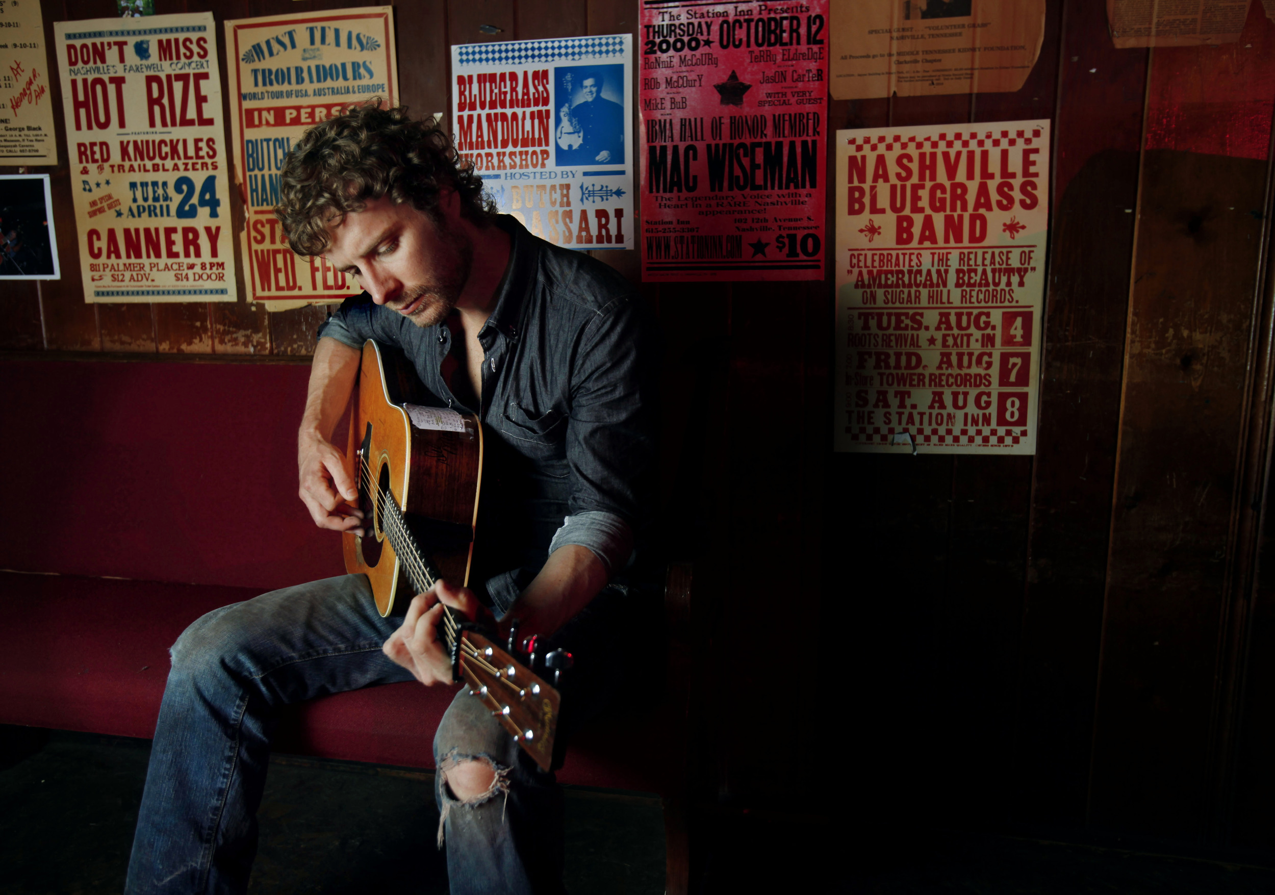  Dierks Bentley at the Station Inn in Nashville, Tenn. 