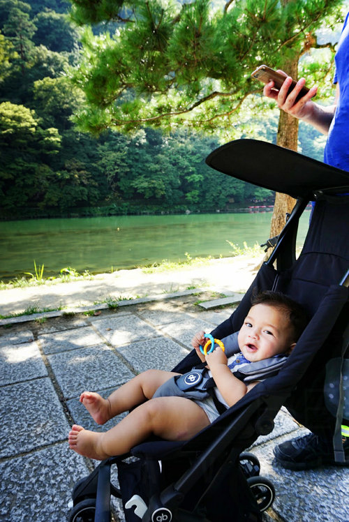 JPN_Kyoto pockit stroller baby.jpg