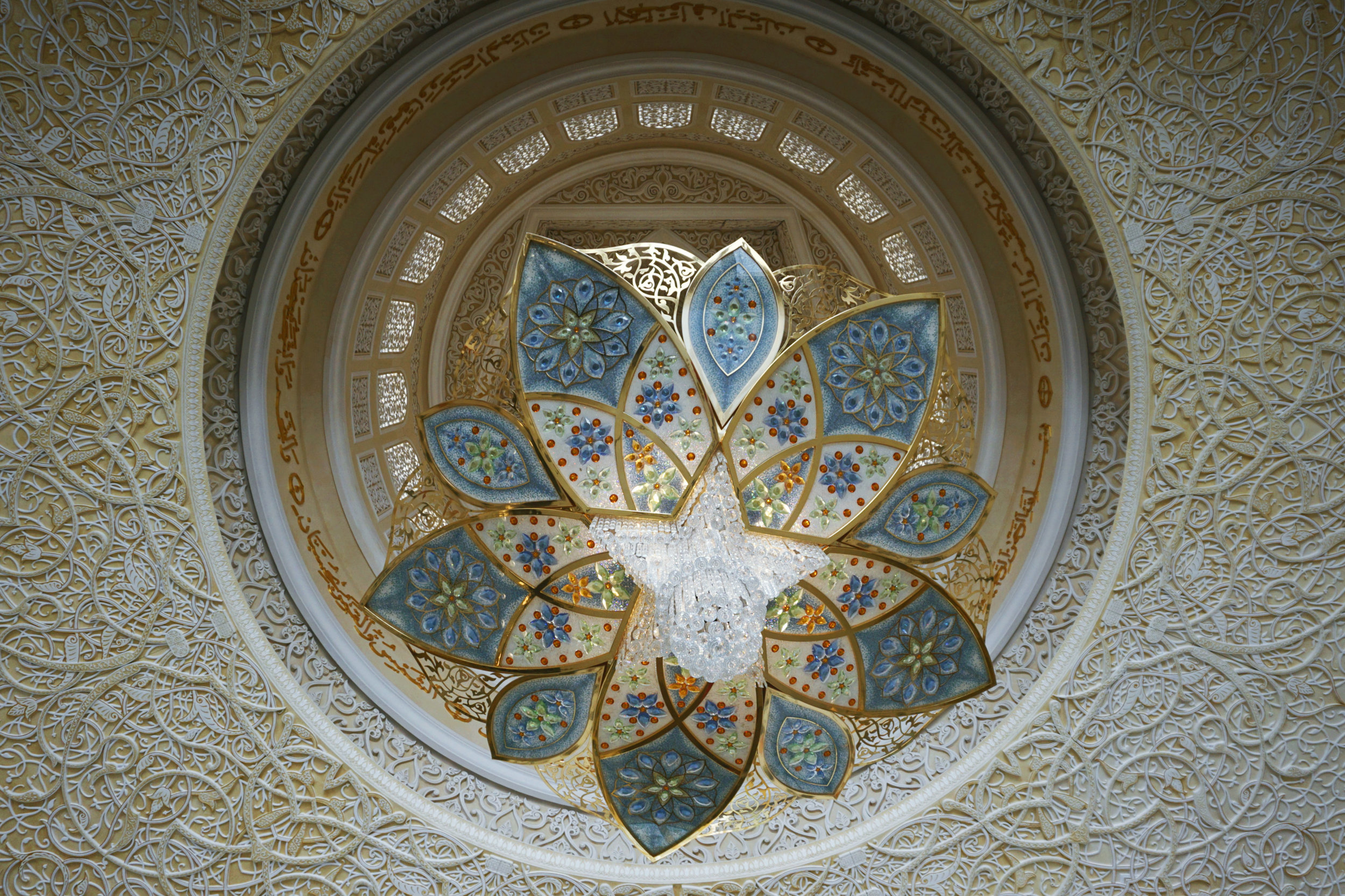 UAE_Abu Dhabi_Sheikh Zayed Mosque_inside chandelier.jpg