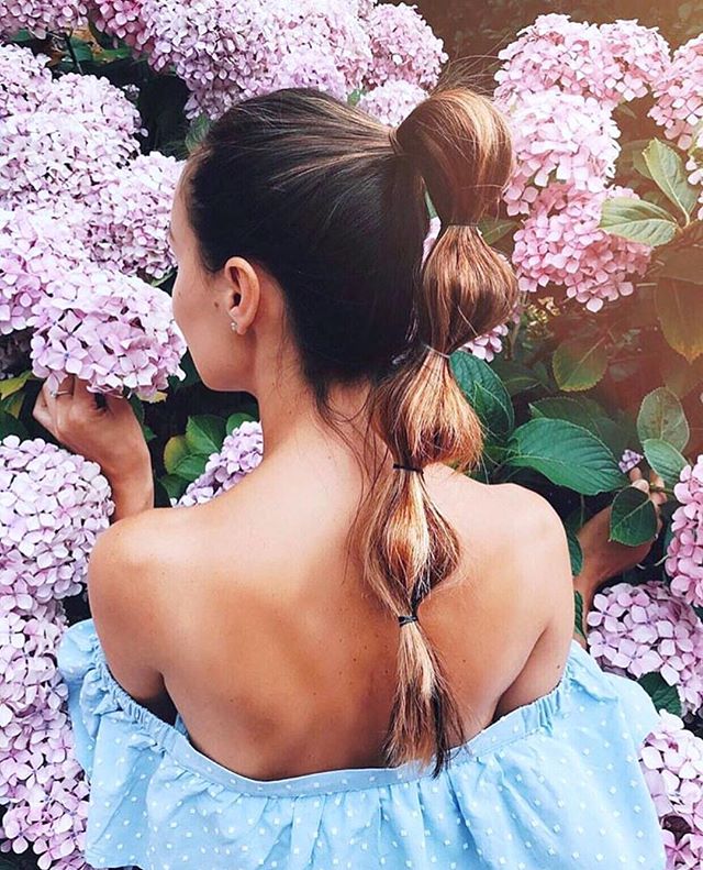Don&rsquo;t forget to stop &amp; smell the flowers 💐 #ponytailstyle #hairinspo