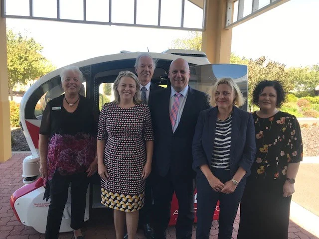 From left to right : Vicki Neilson (Village Manager, Elliot Gardens), Julianne Parkinson (CEO, GCMA), Roger van der Lee (Director Autonomous Programs APAC, Aurrigo), Member for Finniss David Basham, Veera Mustonen (Executive Director LifeLab, GCMA) and Joanne Murray (Manager, Strategic Projects at Department of Planning, Transport and Infrastructure).