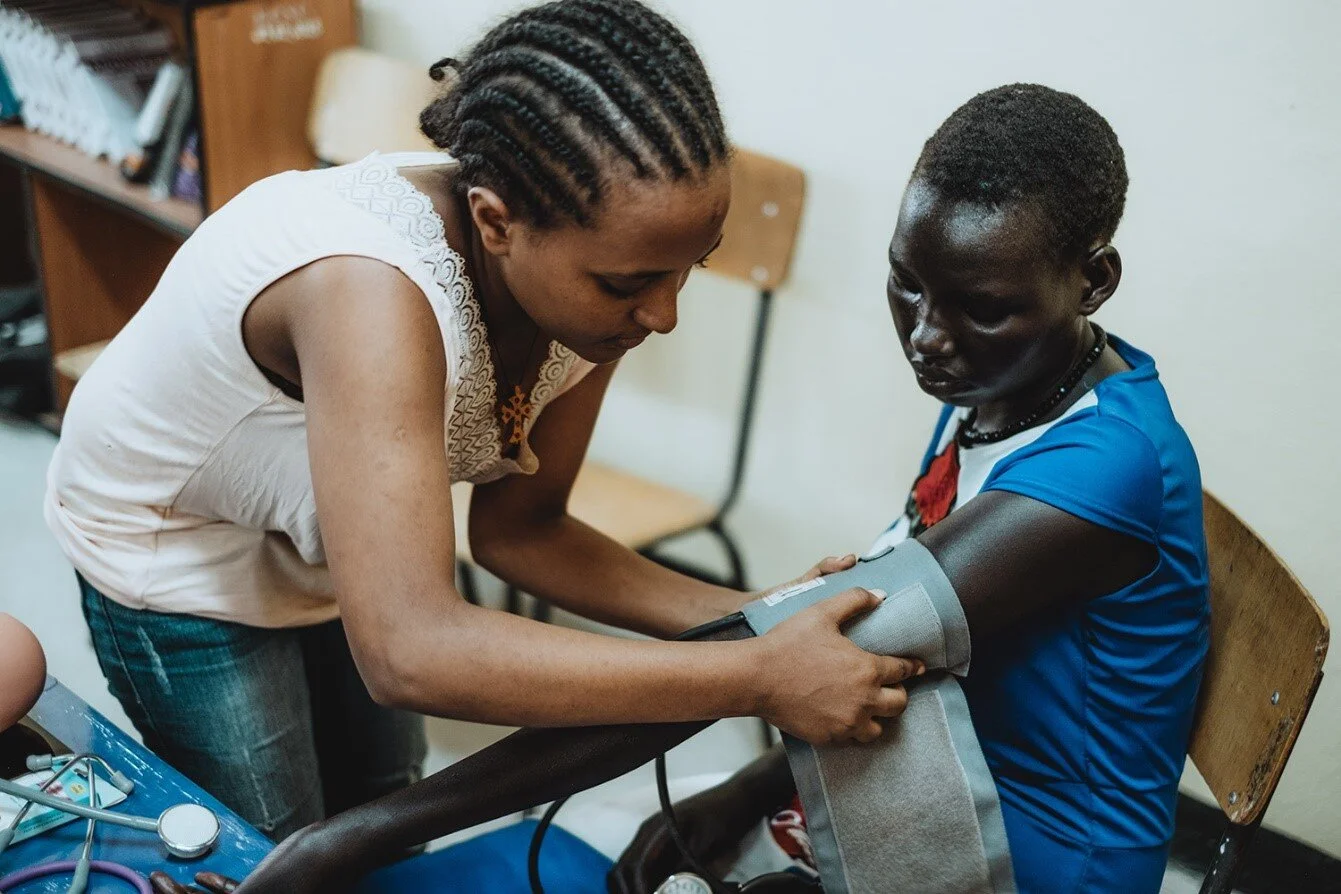 AMREFs Ausbildungsprogramm für Gesundheitspersonal, Hebammen und Kinder-Krankenschwestern in Äthiopien