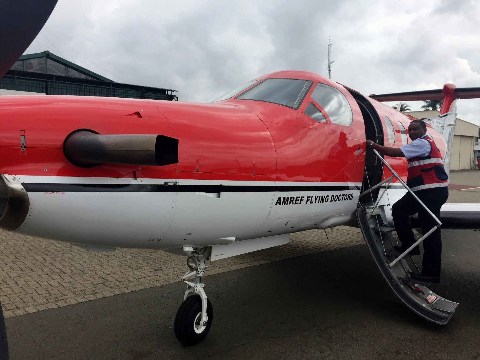 Amref Flying Doctors: Warum wohltätige Evakuierungsmissionen? 