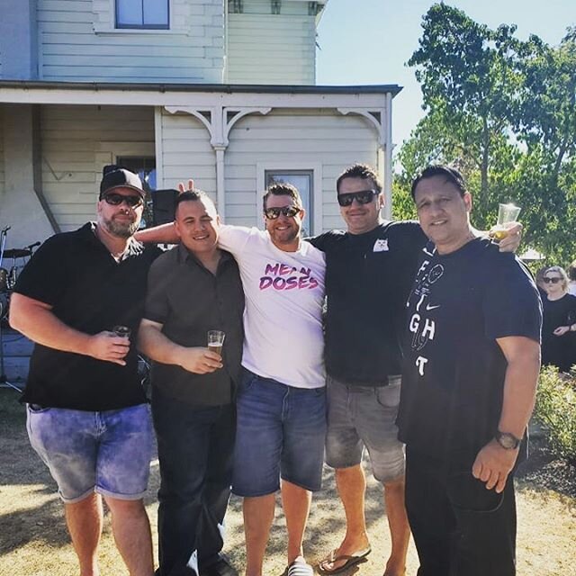 Some extremely good looking locals with exceptional taste in beer and clothing 😉 sampling some Mean brews at Beer Appreciation Day in Havelock North today. Cheers guys 🍻🍻🍻 #meanbrews #craftbeer #nzcraftbeer #nzbeerfestival #meandosesbrewery #craf