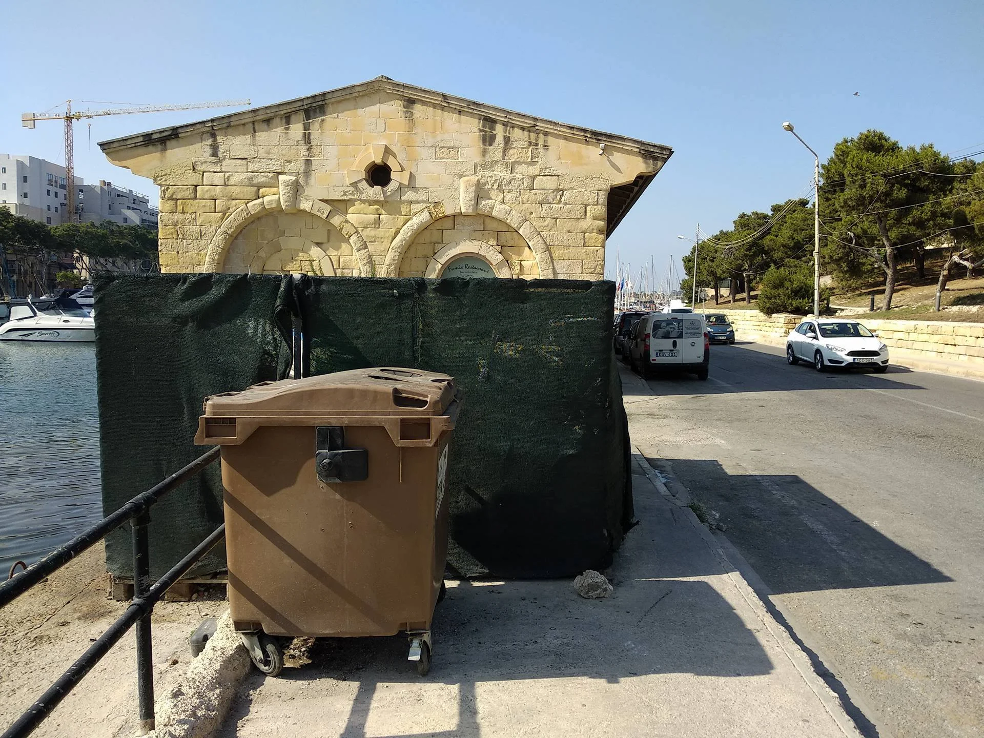 Sa Maison pavement access is blocked