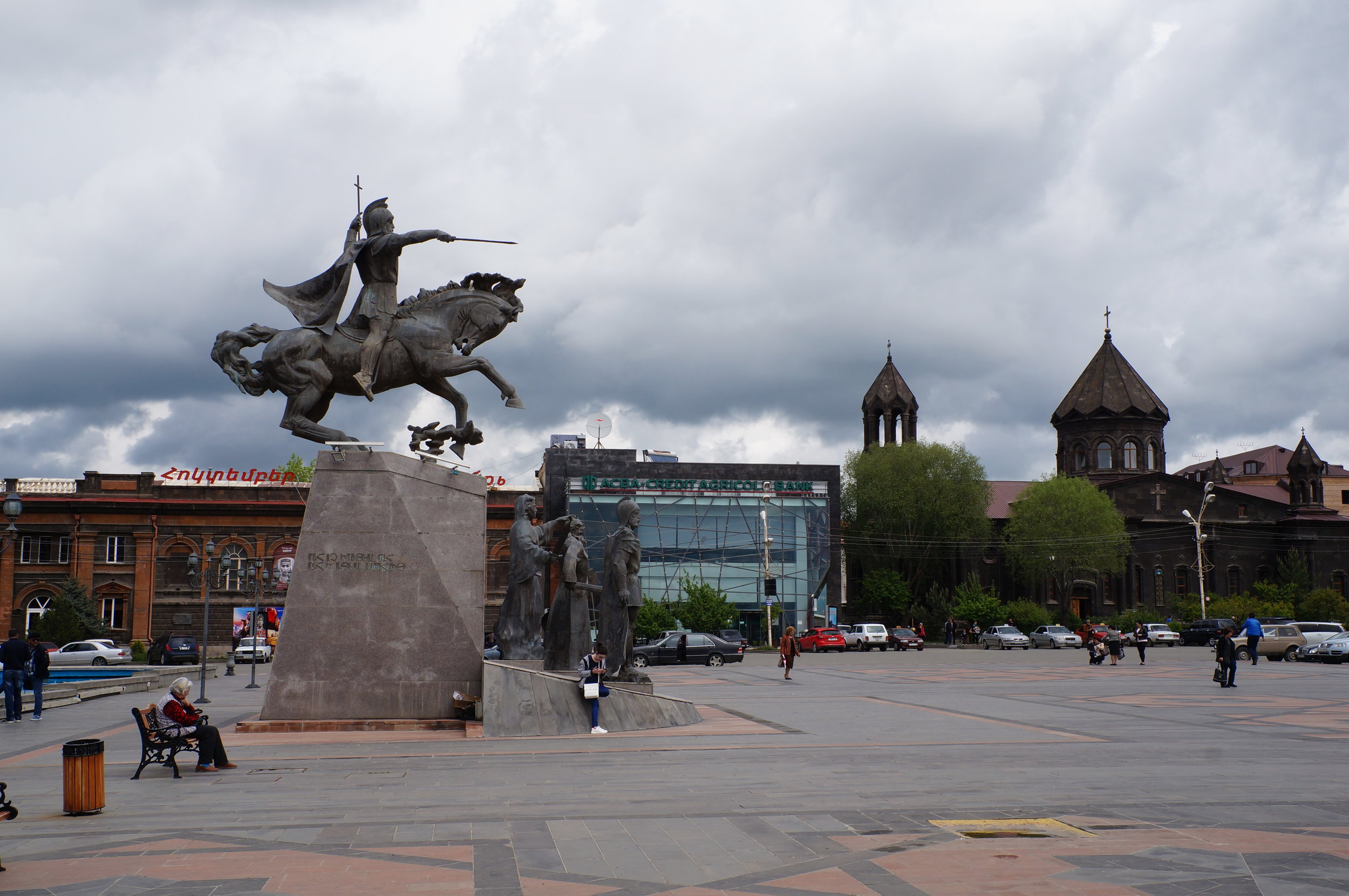 This statue features Vartan Mamikonian, a military leader in the Battle of Avarayr, in Gyumri's Vardanants Square.
