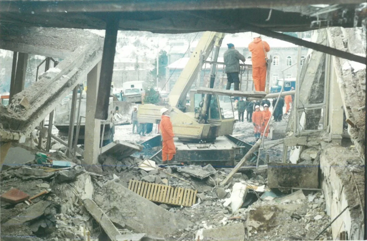 Spitak volunteers working after an explosion in Jermuk.