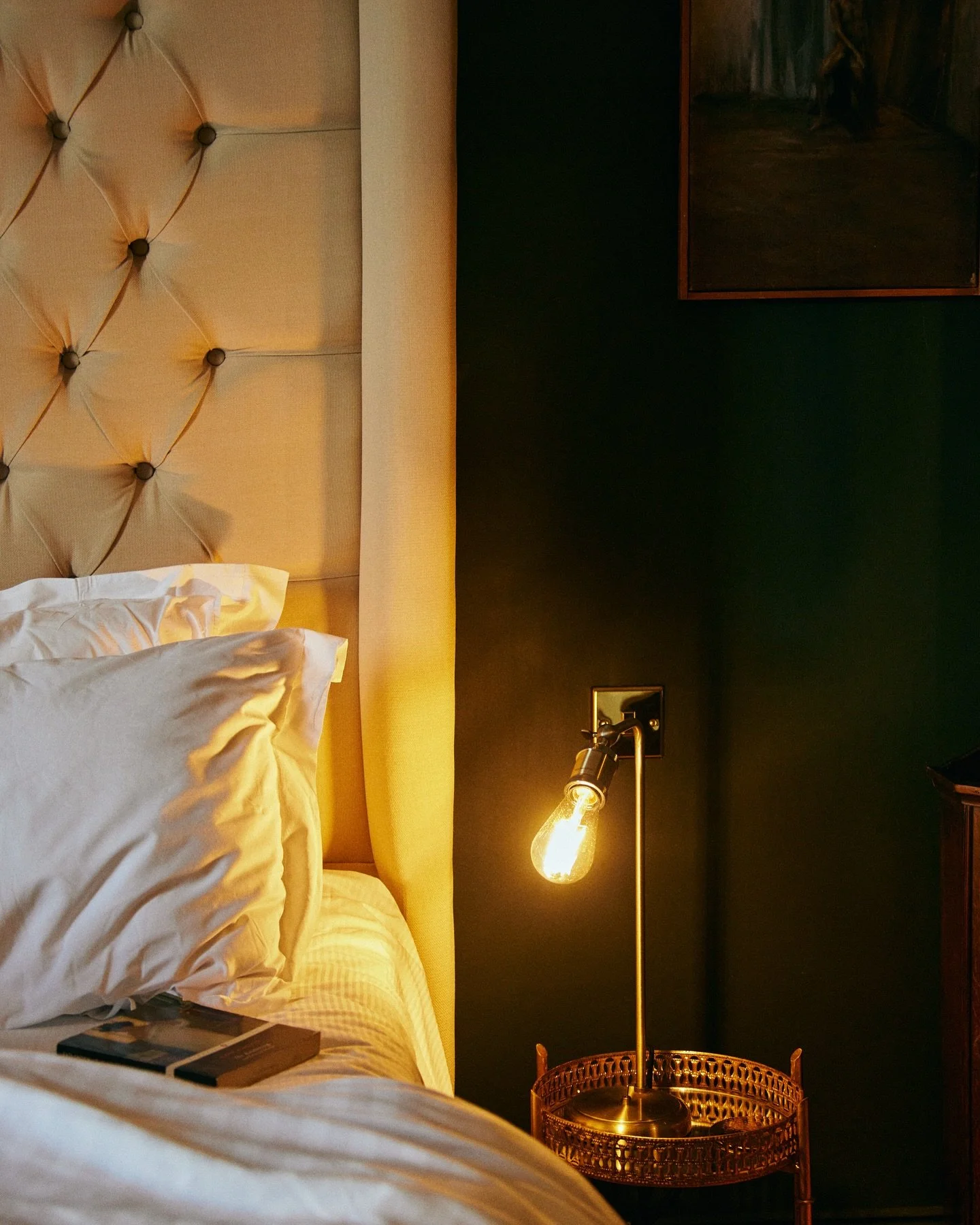 Making last minute plans?

We have a variety of last minute options for this week and next. Single night stays &hellip;. or stay a bit longer. Table for dinner? No problem. Relax and unwind in our unique rooms. Stylish, peaceful and a break away from