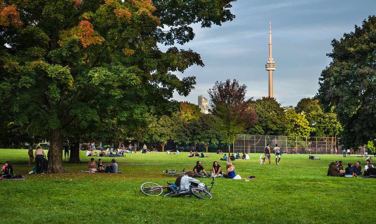 Trinity Bellwoods Park https://localfoodtours.com/toronto/trinity-bellwoods-toronto/